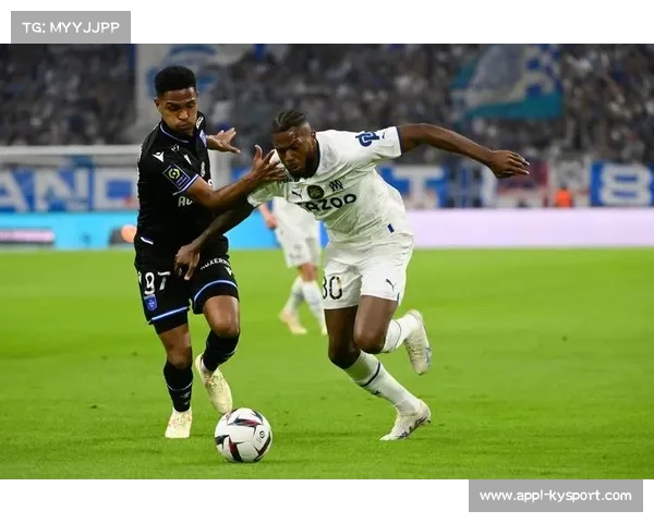 巴黎领先优势遭遇挑战，马赛紧追其后只差三分