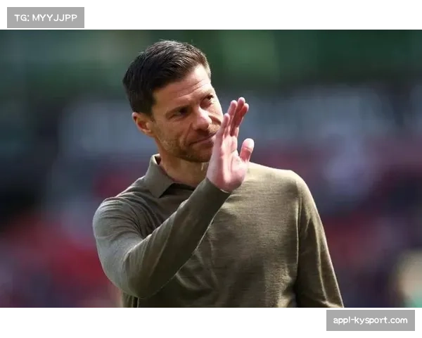 恭喜曼联！阿隆索考虑空降！二选一难取舍，六月执教，高层送诚意